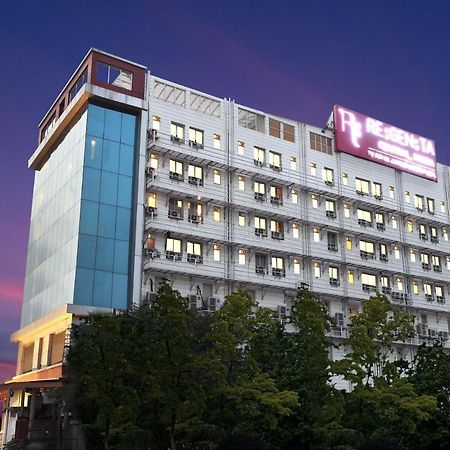 Regenta Central Noida, Sector 49 Exterior foto