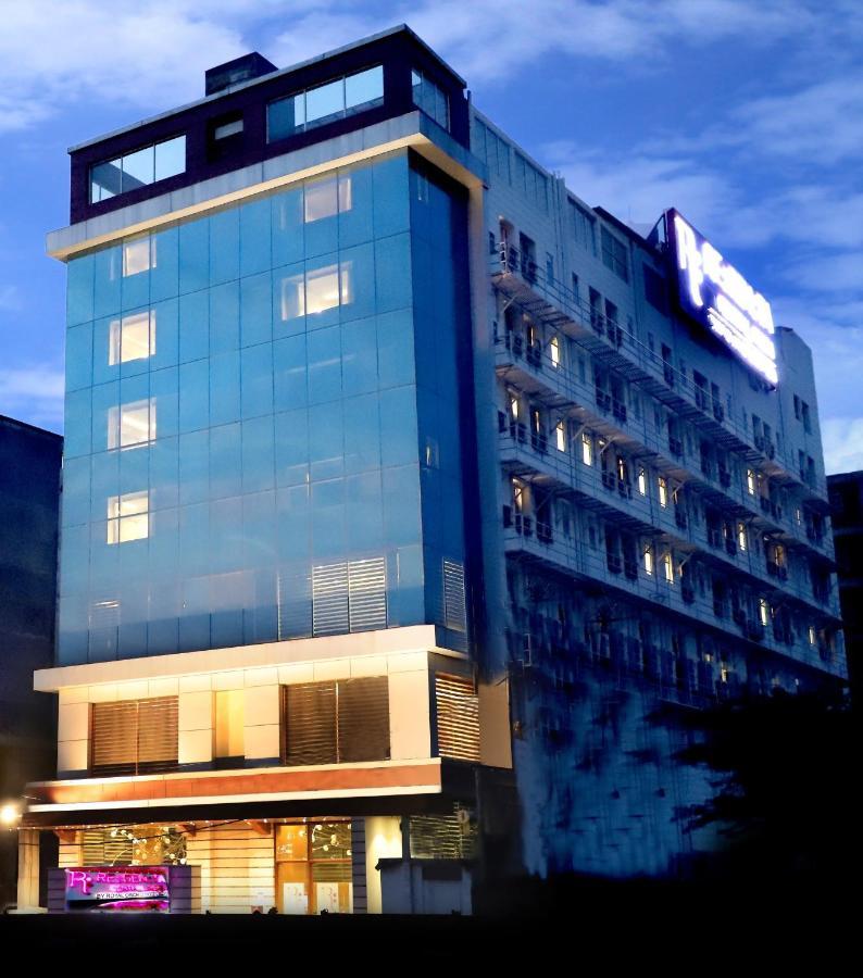 Regenta Central Noida, Sector 49 Exterior foto